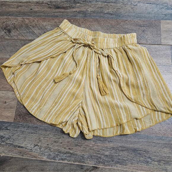 American Eagle Outfitters AEO Yellow Gold and White Striped Flowy Shorts XS - Picture 2 of 11